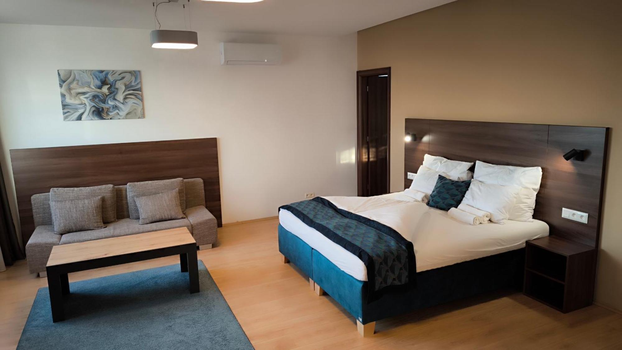 River View Apartments Hotel Bratislava Buitenkant foto