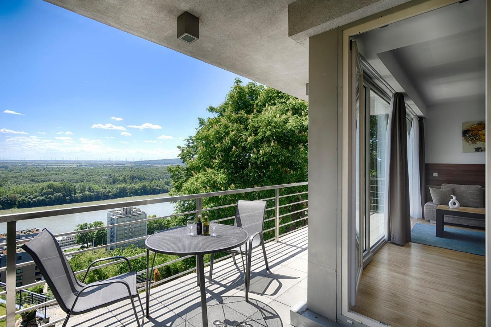 River View Apartments Hotel Bratislava Buitenkant foto